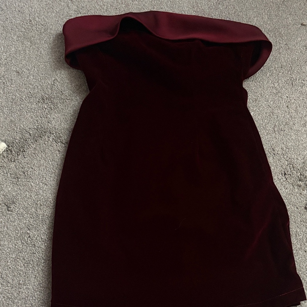 Chic Off-Shoulder Burgundy Mini Dress